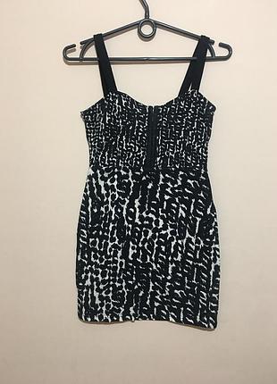 Платье кокон h&m на крючках спереди