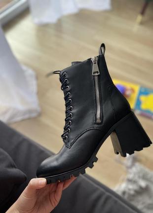 Черевики черевики ботильйони estro