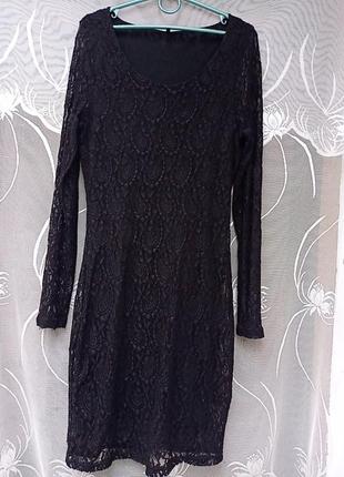Нарядне кружевне плаття