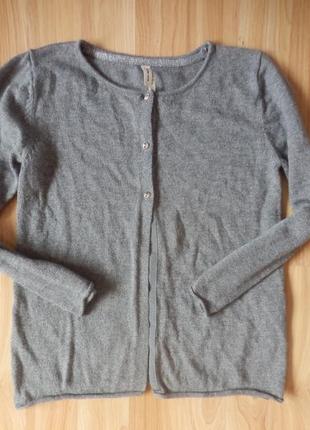 Фирменная кофта для школы yd малышке 6-7 лет состояние новой
