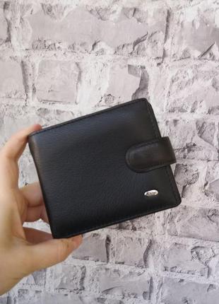 Мужской кожаный кошелек