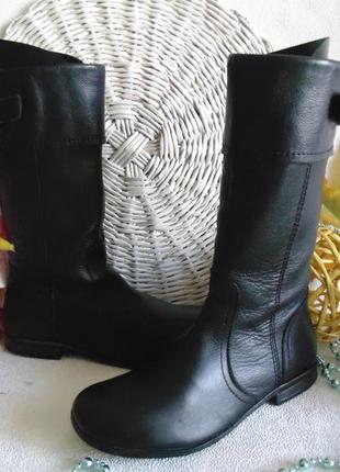 Бомбезные сапожки zara 35р,ст 22,5см.мега выбор обуви и одежды!