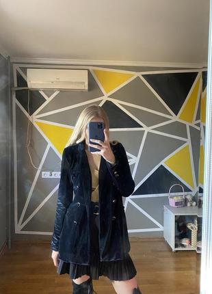 Оксамитовий піджак