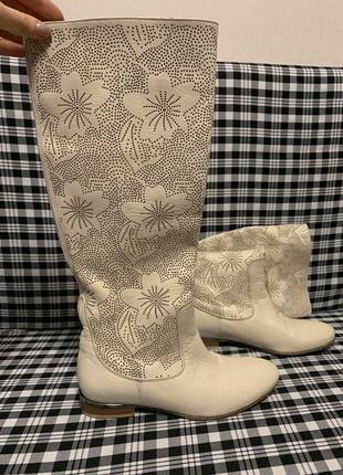 Бежевые сапоги,сапоги светлые,осенние ботфорты