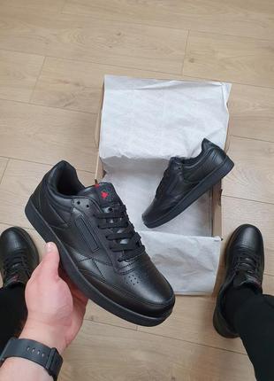 Черные кроссовки мужские reebok club black весна лето осень. кроссы для мужчин рибок клаб в черном цвете