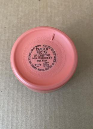 Скраб для губ mac lip scrubtious candied nectar2 фото