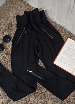 Чорні стильні легкі лосіни