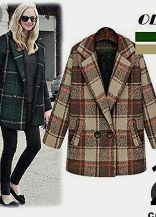Стильное двубортное пальто в клетку