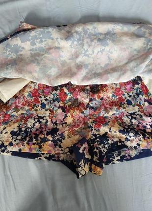 Очень красивая цветочная юбка-шортики2 фото