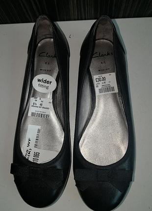 Туфлі clarks