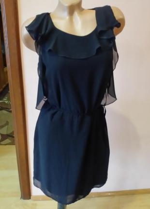 Черное шифоновое платье с воланом naf-naf 38р