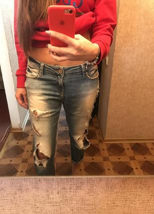Рвані джинси бойфренди