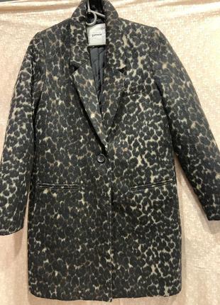 Пальто демісезонне