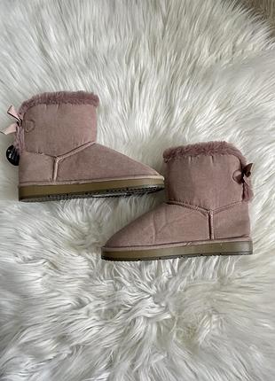 Уггі пудрові зимові