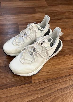 Кроссовки adidas белые новые