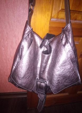 Чернвь пятница сумка в идеальном состоянии, известного бренда baldanini