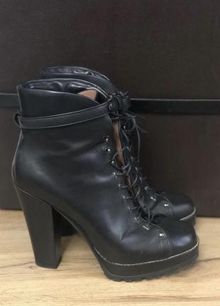 Ботинки alaia