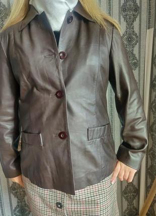 Шкіряний піджак жіночий