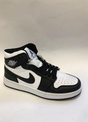 Кросівки 40 і 41 рр