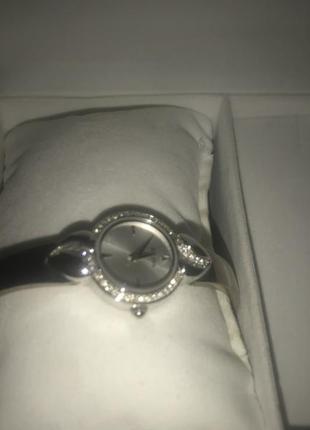 Продам нові вінтажні часи bulova справжні діаманти