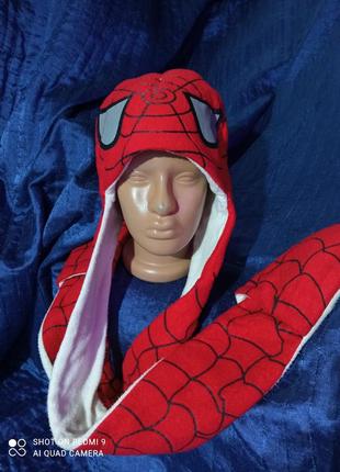 Шапка с шарфом и варежками человек паук1 фото
