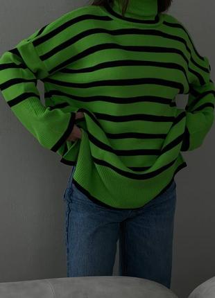 Жіночий вільний светр2 фото