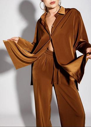 Костюм з сатину.український бренд