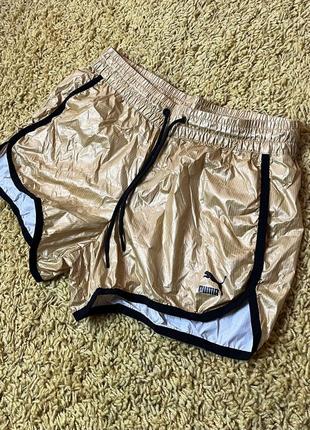 Жіночі шорти puma