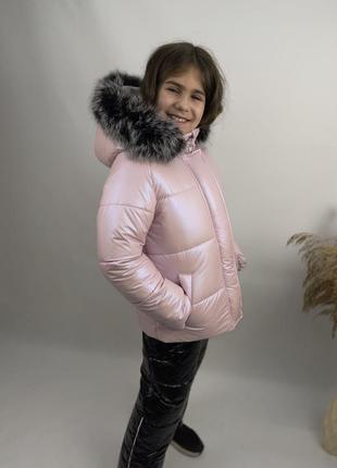 Зимовий костюм для дівчаток з хутром песця до -30 морозу рожева курточка та чорні штани8 фото