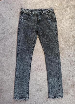 Круті укорочені жіночі джинси