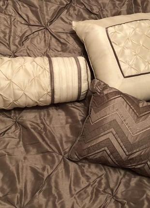 Шикарное покрывало с подушками !новое!