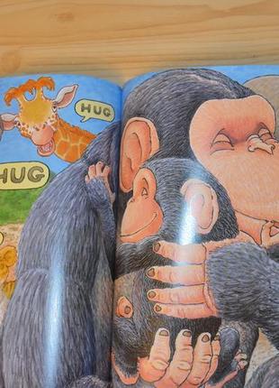 Hug, детская книга на английском языке8 фото