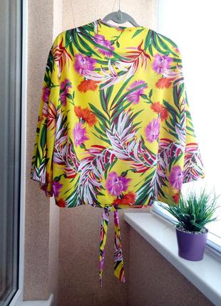 Красивейшая легкая яркая накидка/кардиган/блуза в цветочный принт4 фото