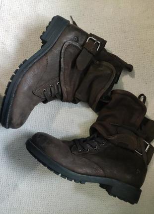 Кожаные ботинки