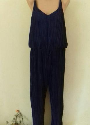 Новый стильный плиссированый комбинезон