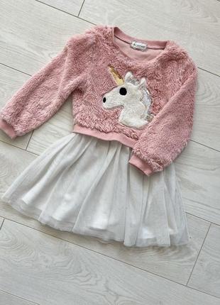Фірмове плаття на дівчинку