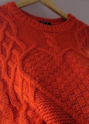Теплый свитер насыщенного цвета 😍