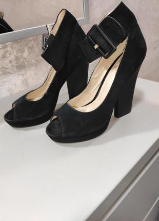 Замшеві туфлі чорні жіночі9 фото