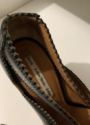 Стильні шкіряні туфлі на каблуці4 фото