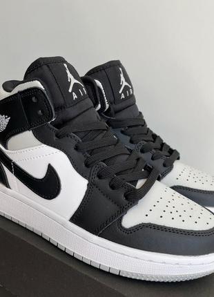 Женские высокие кожаные кроссовки nike air jordan retro1 black white grey#найк