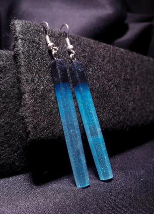 Синие серьги из ювелирной смолы на подарок. серёжки с блёстками.1 фото