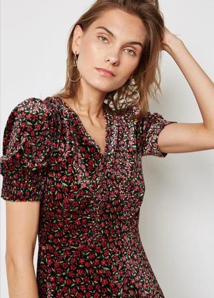 Короткое платье из велюровой ткани в мелкий цветочный принт topshop (размер 36-38)9 фото