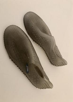 Обувь для плавания в море.  аквашузы.  коралловая обувь