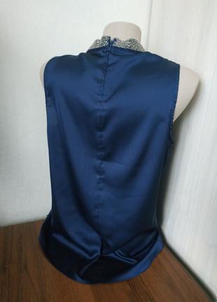 Елегантна жіноча блуза без рукавів anna field темно - синього кольору4 фото