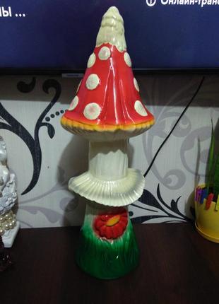 Садовая фигурка гриб