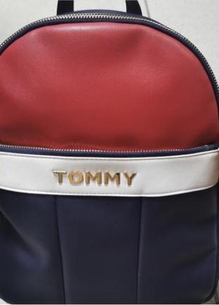 Продам рюкзак бренда tommy hilfiger.