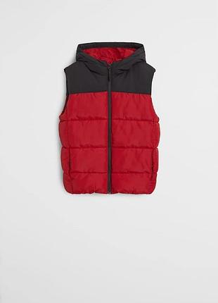 Утеплений жилет з капюшоном mango