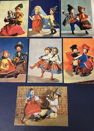 Открытка русский сувенир куклы в национальных костюмах 7 шт. 19681 фото