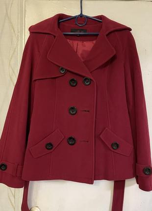 Дуже тепле і гарне пальто