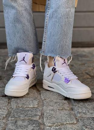 Жіночі шкіряні кросівки nike air jordan 4. білі з фіолетовим.4 фото